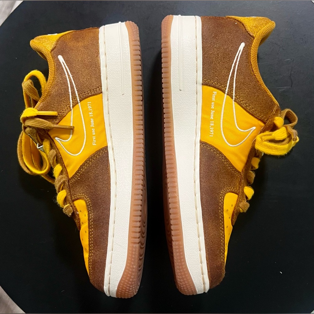 LIKE NEW Nike Low Air Force 1 '07 SE First Use DA8302-101 Sneakers Shoes - Picture 8 of 16